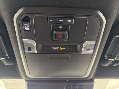 Used 2025 Toyota 4Runner TRD Off-Road image 14