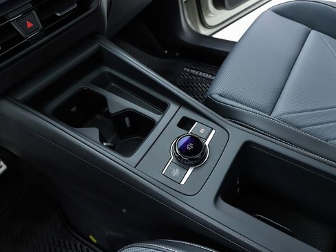 New 2026 Volkswagen Tiguan SE R-Line image 24