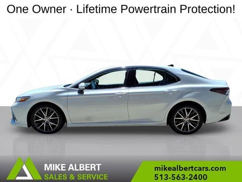 Used 2023 Toyota Camry XLE w/ Navigation Package FWD image 4