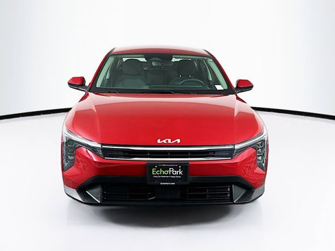 Used 2025 Kia K4 LXS image 2
