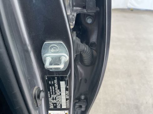 Used 2016 Toyota 4Runner Limited AWD/4WD image 28