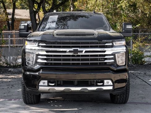 Used 2022 Chevrolet Silverado 2500 High Country w/ Safety Package II image 12