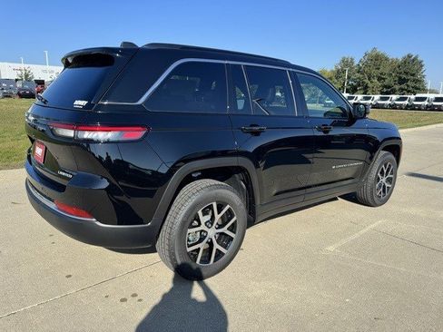 New 2025 Jeep Grand Cherokee Limited image 7