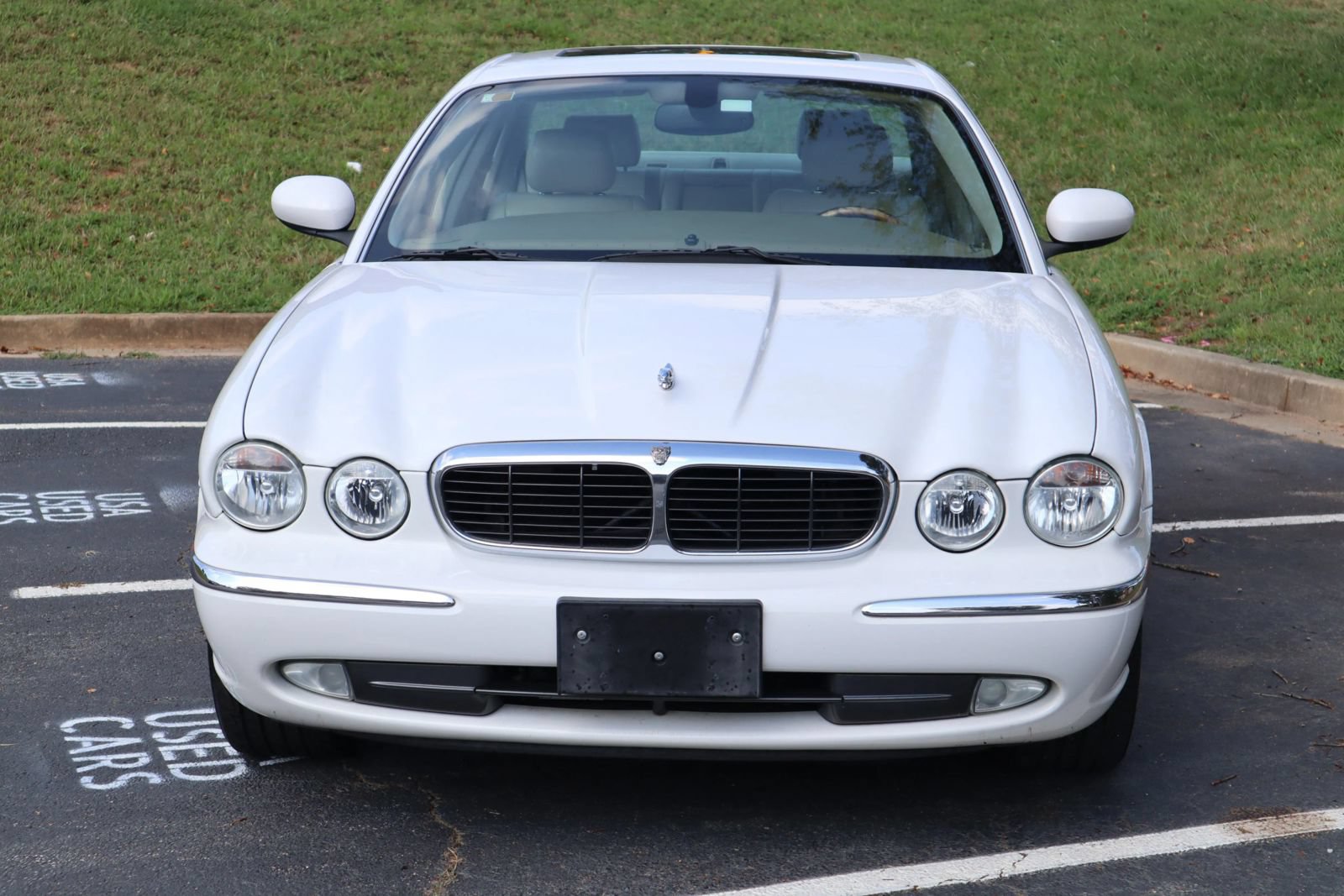 Used 2004 Jaguar XJ8 RWD image 2