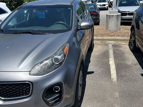Used 2017 Kia Sportage LX AWD/4WD image 16