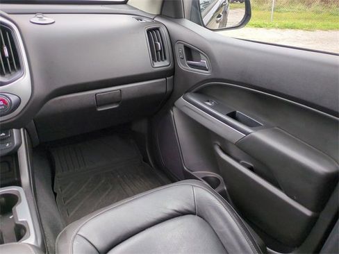 Used 2019 Chevrolet Colorado ZR2 w/ ZR2 Midnight Special Edition image 17