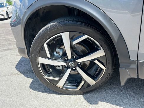 Used 2021 Nissan Rogue Sport SL w/ Premium Package FWD image 29