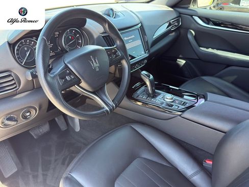 Used 2021 Maserati Levante AWD/4WD image 10