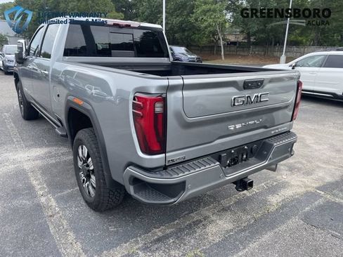 Used 2025 GMC Sierra 2500 Denali w/ Technology Package AWD/4WD image 7