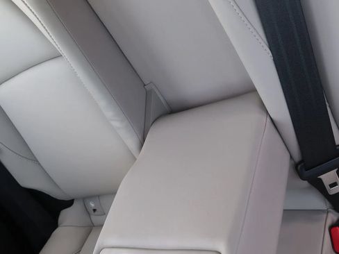 Used 2025 MAZDA MAZDA3 s FWD image 40