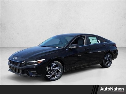 New 2026 Hyundai Elantra Limited FWD image 1