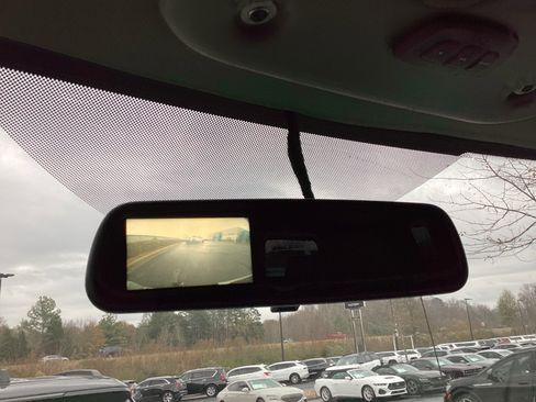 Used 2018 Chevrolet Express 2500 w/ Enhanced Convenience Package image 7