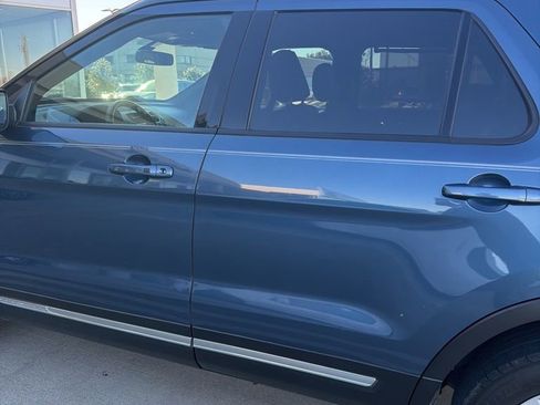 Used 2018 Ford Explorer XLT w/ Equipment Group 202A image 9