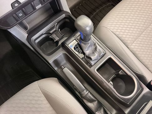 Used 2022 Toyota Tacoma SR w/ SX Package RWD image 25