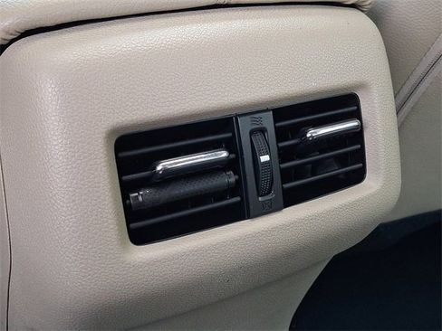 Used 2016 Honda Accord Touring image 11