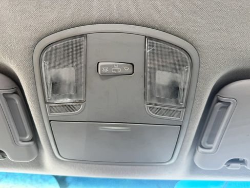 Used 2019 Hyundai Elantra GT FWD image 22