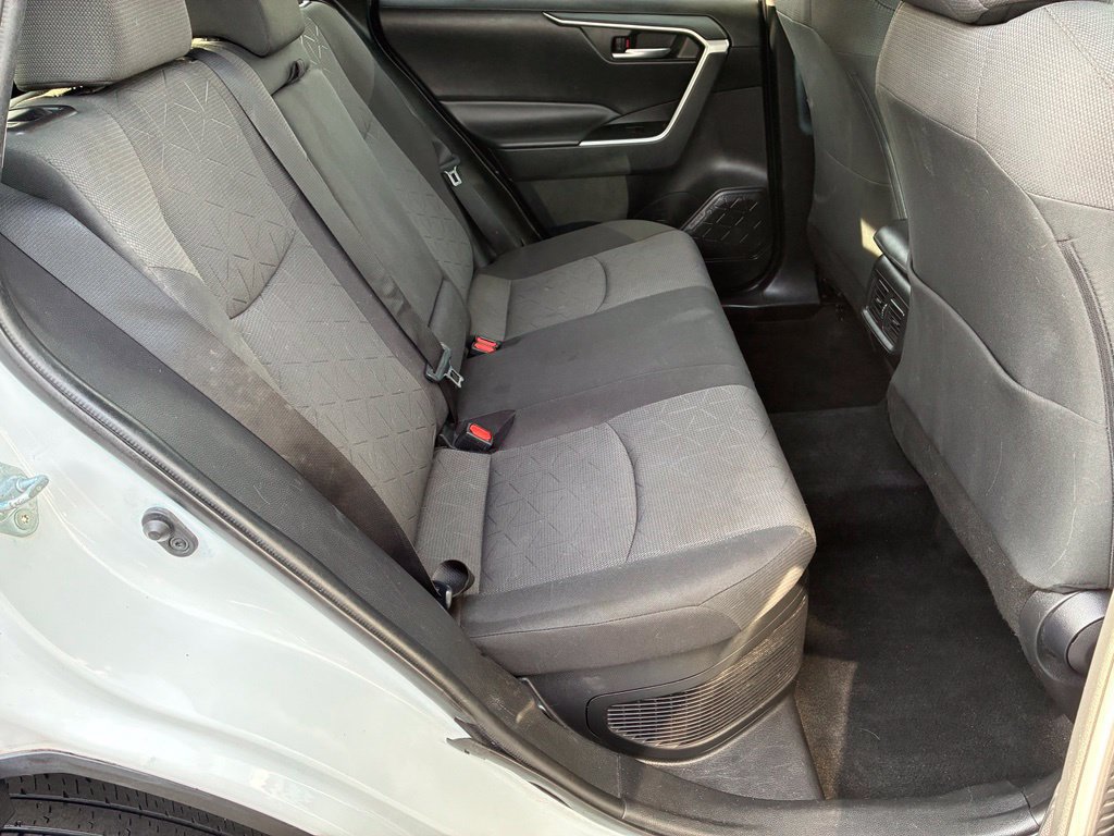 Used 2021 Toyota RAV4 XLE w/ XLE Grade Weather Package AWD/4WD image 17
