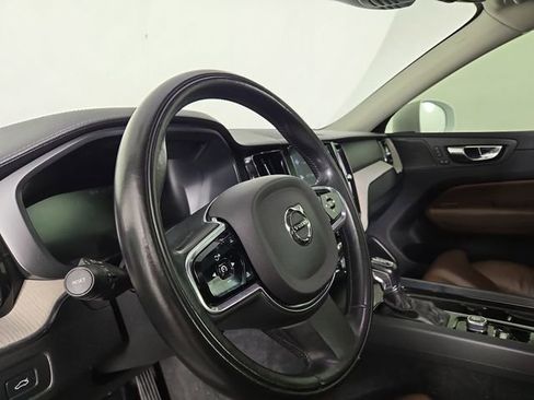 Used 2019 Volvo XC60 T5 Inscription w/ Protection Package AWD/4WD image 14