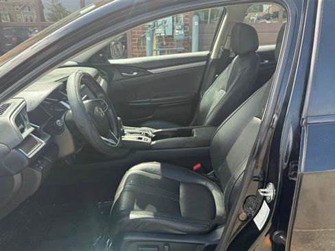 Used 2016 Honda Civic Touring image 28