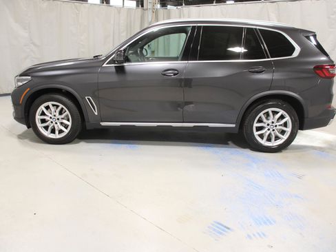 Used 2023 BMW X5 xDrive40i w/ Premium Package image 5