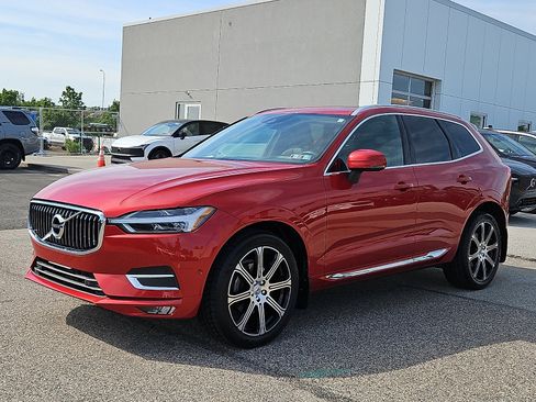 Used 2018 Volvo XC60 T5 Inscription w/ Vision Package AWD/4WD image 3