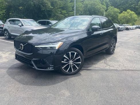 Used 2023 Volvo XC60 B5 Plus w/ Climate Package AWD/4WD image 7