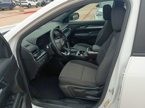 Used 2025 GMC Terrain Elevation AWD/4WD image 4