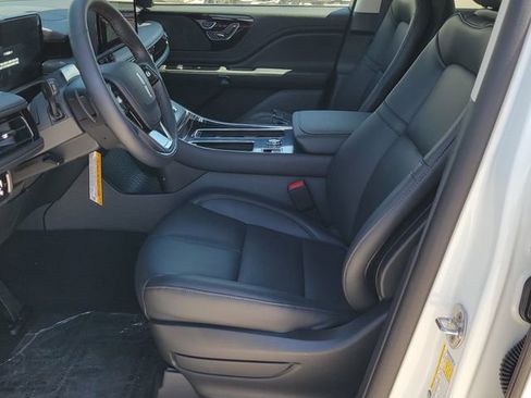 New 2026 Lincoln Aviator AWD image 6