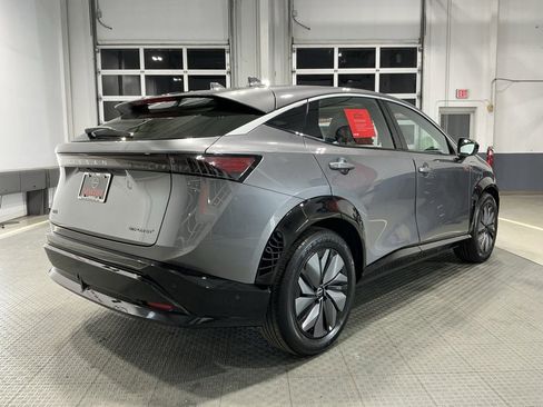 Used 2023 Nissan Ariya FWD image 40