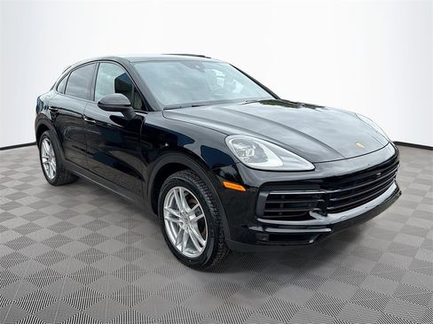 Used 2021 Porsche Cayenne Coupe image 4