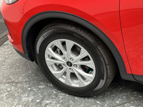 Used 2024 Ford Escape Active image 28