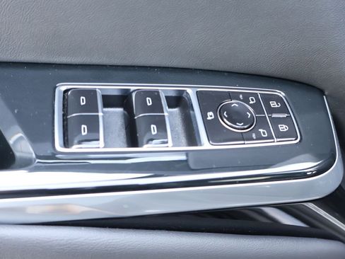 Certified 2025 Cadillac Escalade Premium Luxury AWD/4WD image 10