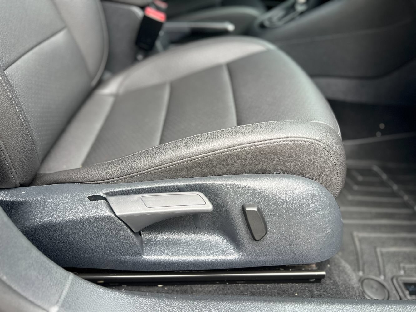 Used 2014 Volkswagen Jetta TDI FWD image 22