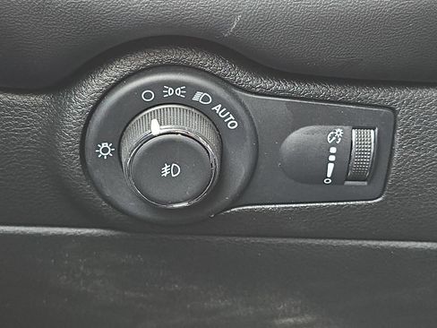 Used 2023 Dodge Durango GT image 27