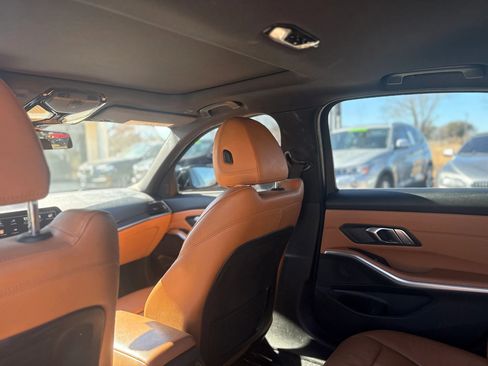 Used 2019 BMW 330i xDrive 330i xDrive Sedan 4D w/ Premium Package image 15