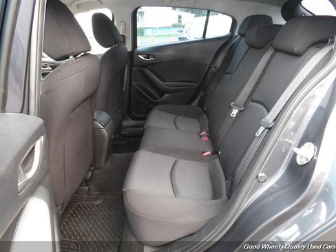 Used 2016 MAZDA MAZDA3 i Sport FWD image 14