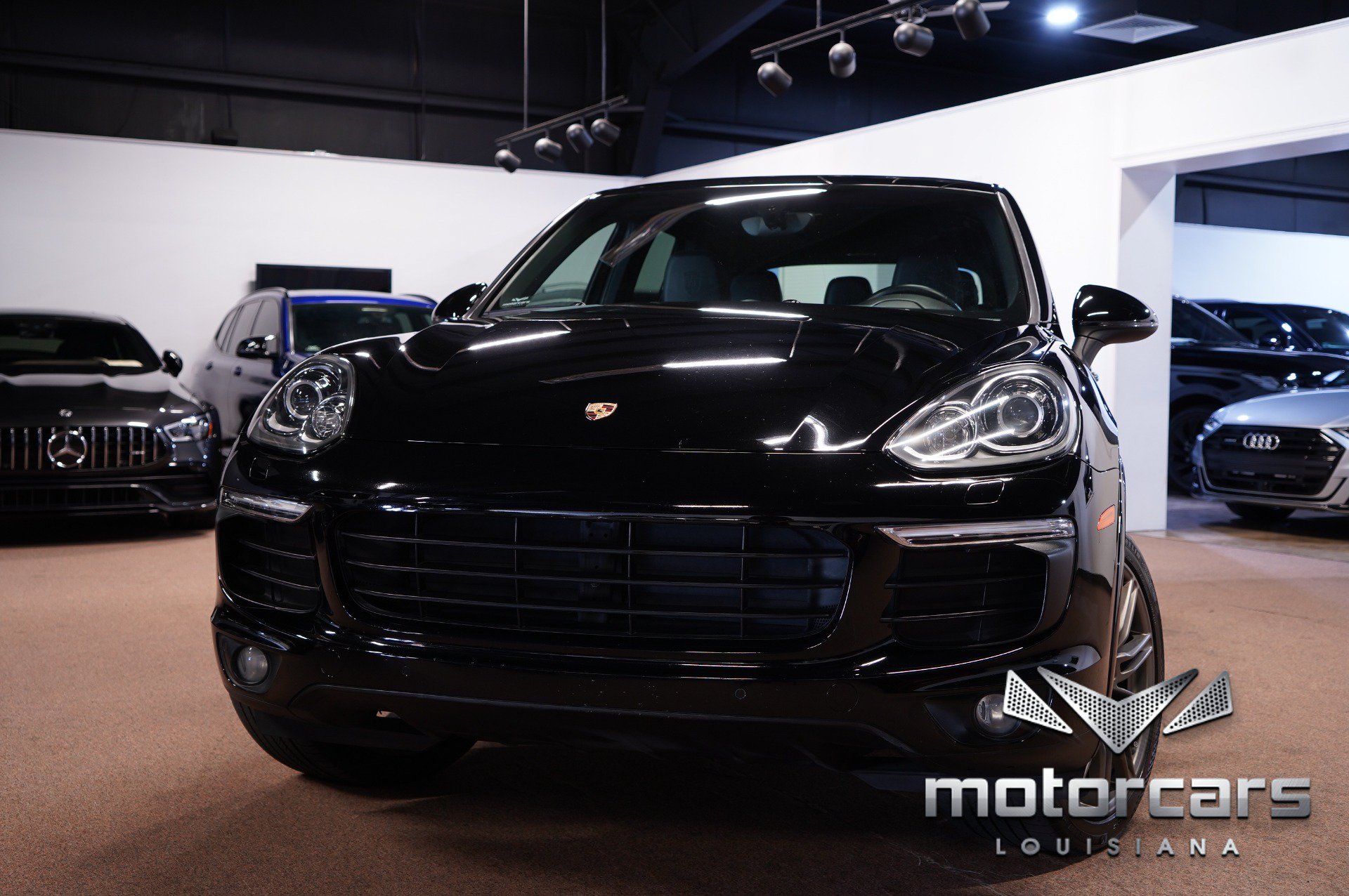 Used 2017 Porsche Cayenne Platinum Edition AWD/4WD image 1