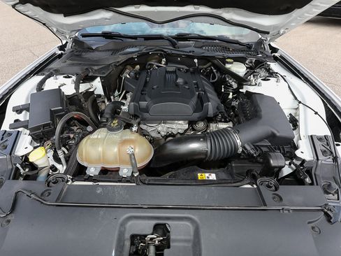 Used 2016 Ford Mustang Premium RWD image 22