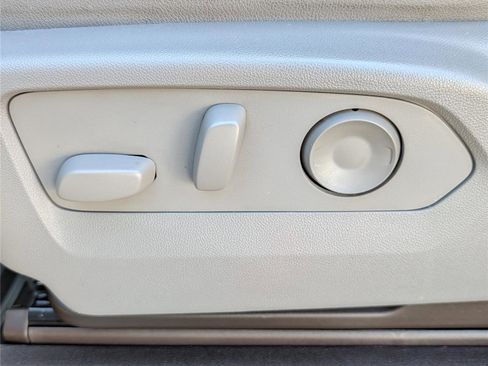 Used 2024 Chevrolet Silverado 1500 LTZ w/ Z71 Off-Road Package image 22