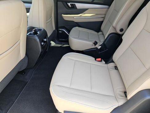 New 2026 Buick Enclave Preferred w/ Power Package image 24