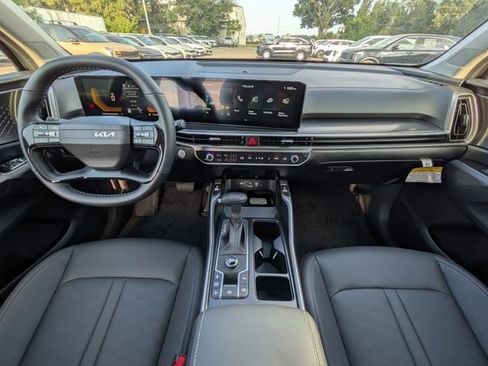 New 2026 Kia Sorento S FWD image 16