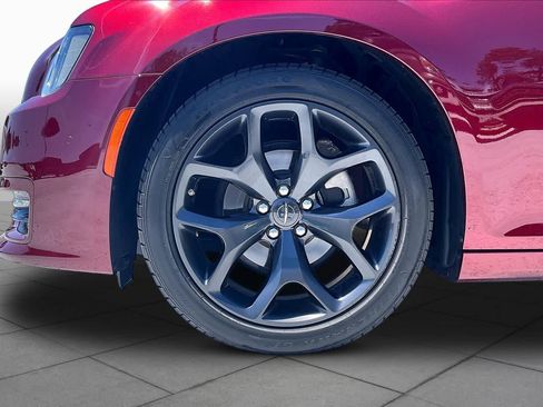 Used 2023 Chrysler 300 Touring L RWD image 10