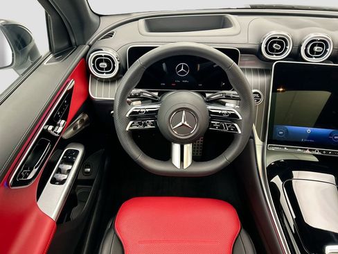 Certified 2025 Mercedes-Benz GLC 300 image 10