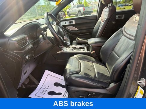 Used 2020 Ford Explorer Platinum w/ Premium Technology Package AWD/4WD image 13