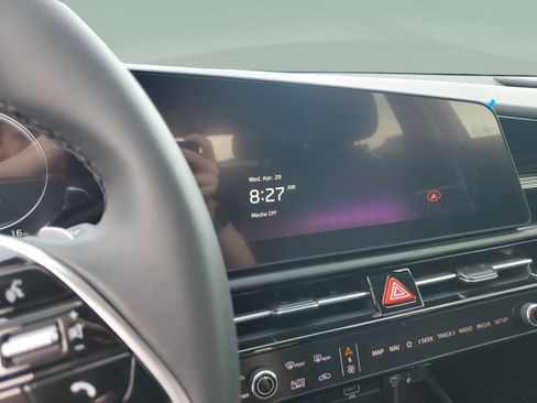 New 2026 Kia Niro Wind FWD image 18