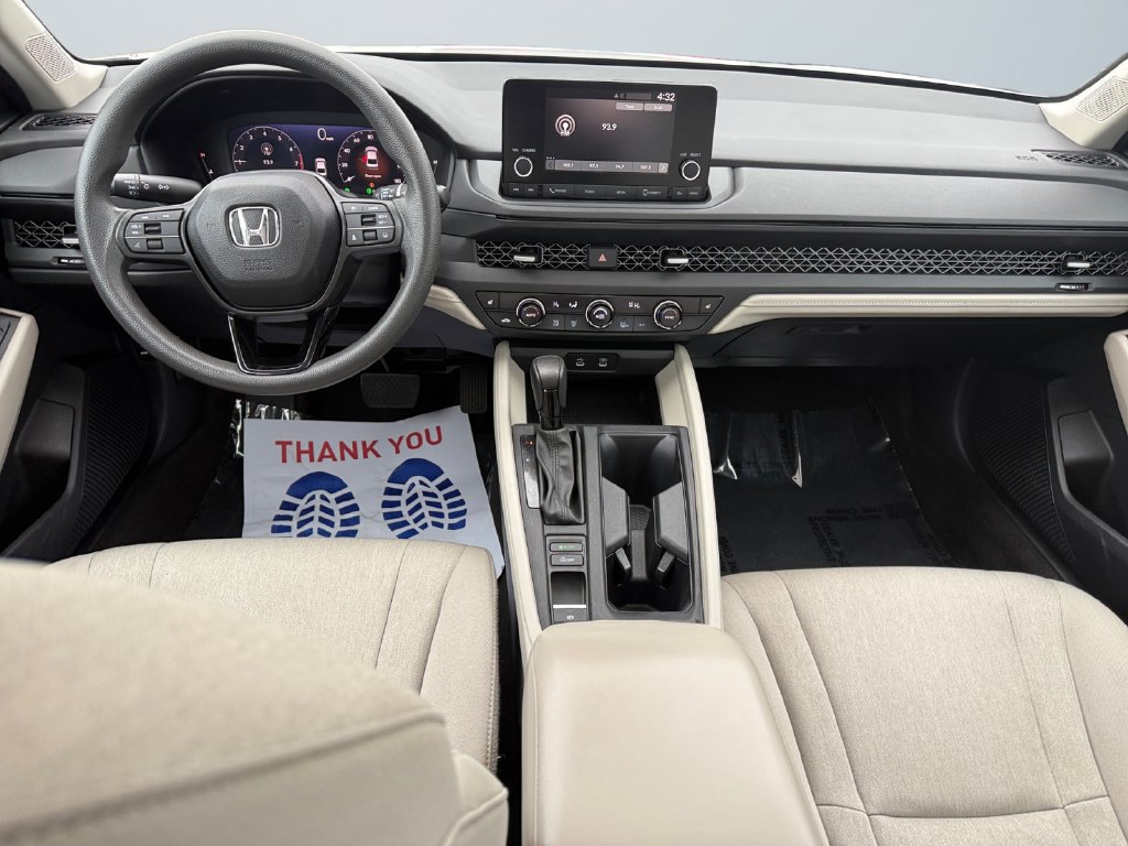 Used 2023 Honda Accord EX image 10