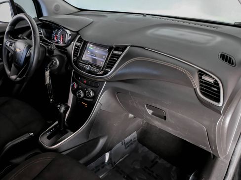 Used 2020 Chevrolet Trax LS w/ Tint and Cruise Package image 11