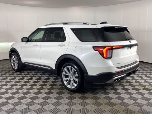 Used 2025 Ford Explorer Platinum w/ Ultimate Package AWD/4WD image 9
