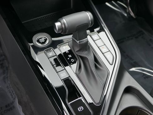 Used 2025 Kia Niro EX image 21