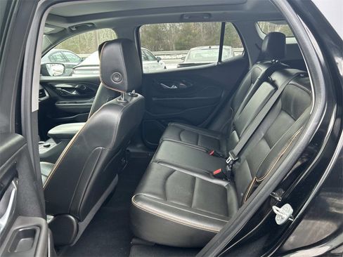 Used 2023 GMC Terrain AT4 image 12